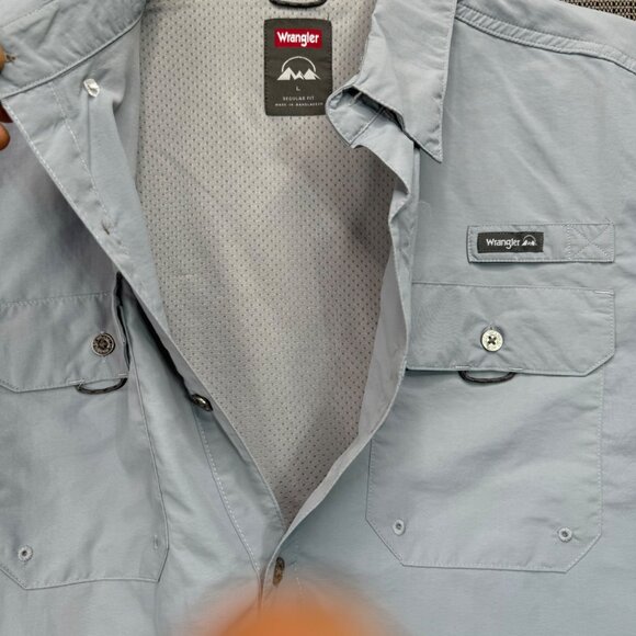 Wrangler Mens Short-Sleeve Performance Shirt Regular Fit Light Gray Size L - Picture 6 of 9